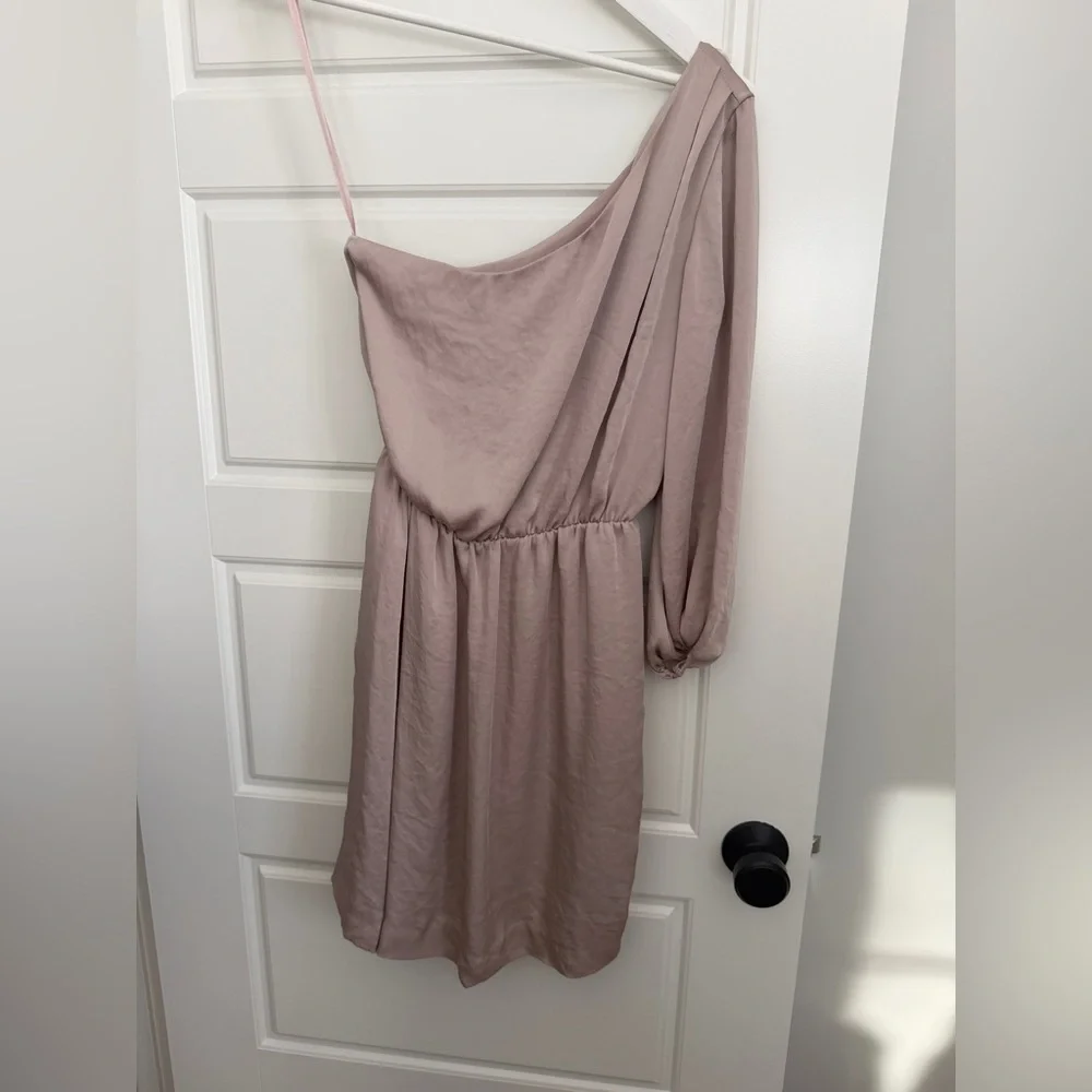 mother of groom champagne dress Zapaka Women the Bride with Appliques Off the Shoulder Sheath Satin Long Wedding Guest Dress, Champagne / US14 line Neckline Wrap-Front Midi Dress - Ship:Hong Kong Size:14 AU/UK (10 US)